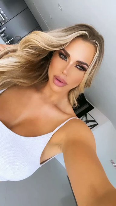 My glam today was ON POINT ? https://t.co/RP9U5Idpe3