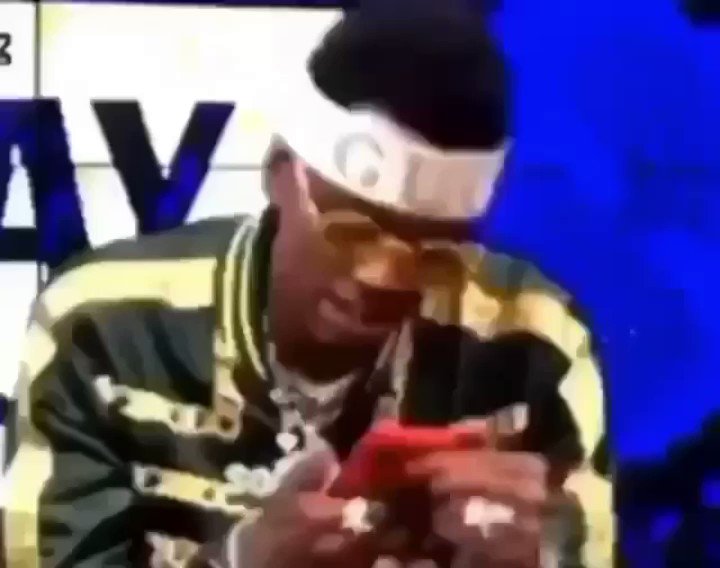 ❌Hector Zeroni❌ (@Southside_Gunn) on Twitter photo 2021-10-22 10:43:43 Lil Durk fans trying to defend him cheating with a Transexual…. Lil Durk fans trying to defend him cheating with a Transexual….