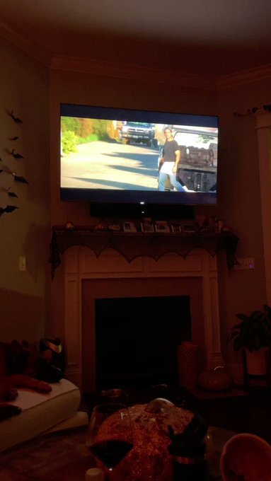 There&rsquo;s nothing like a 90s movie! Gotta love Practical Magic https://t.co/fNcInQkSQm