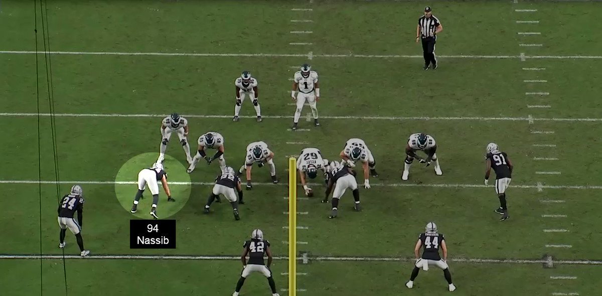 DE Carl Nassib does nice job staying at home on zone read. Not sure why Hurts didn't hand this to the RB as Nassib stays square and doesn't come down the LOS.
#RaiderNation https://t.co/dxBcL37p4R