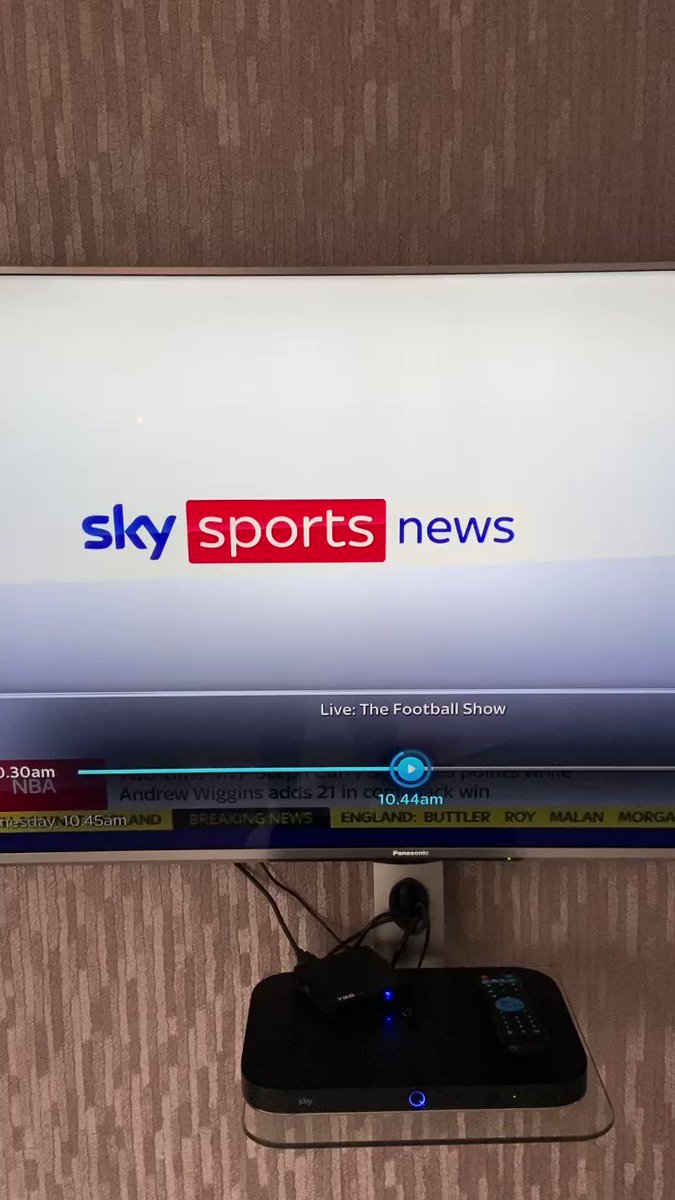 RT @ChantLFC: Haha, Danny Mills thought Sky Sports had gone on break before calling United shit. Class! https://t.co/gvazD0BA7p