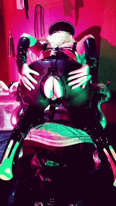 Which dirty worthless #sissy wants to clean and worship my asshole and then take my black strap ???

#latexass