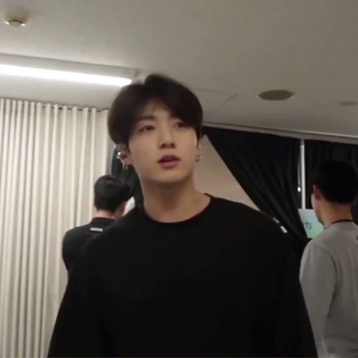 Skya 2bunny on twitter missing boyfriend jungkook right now 