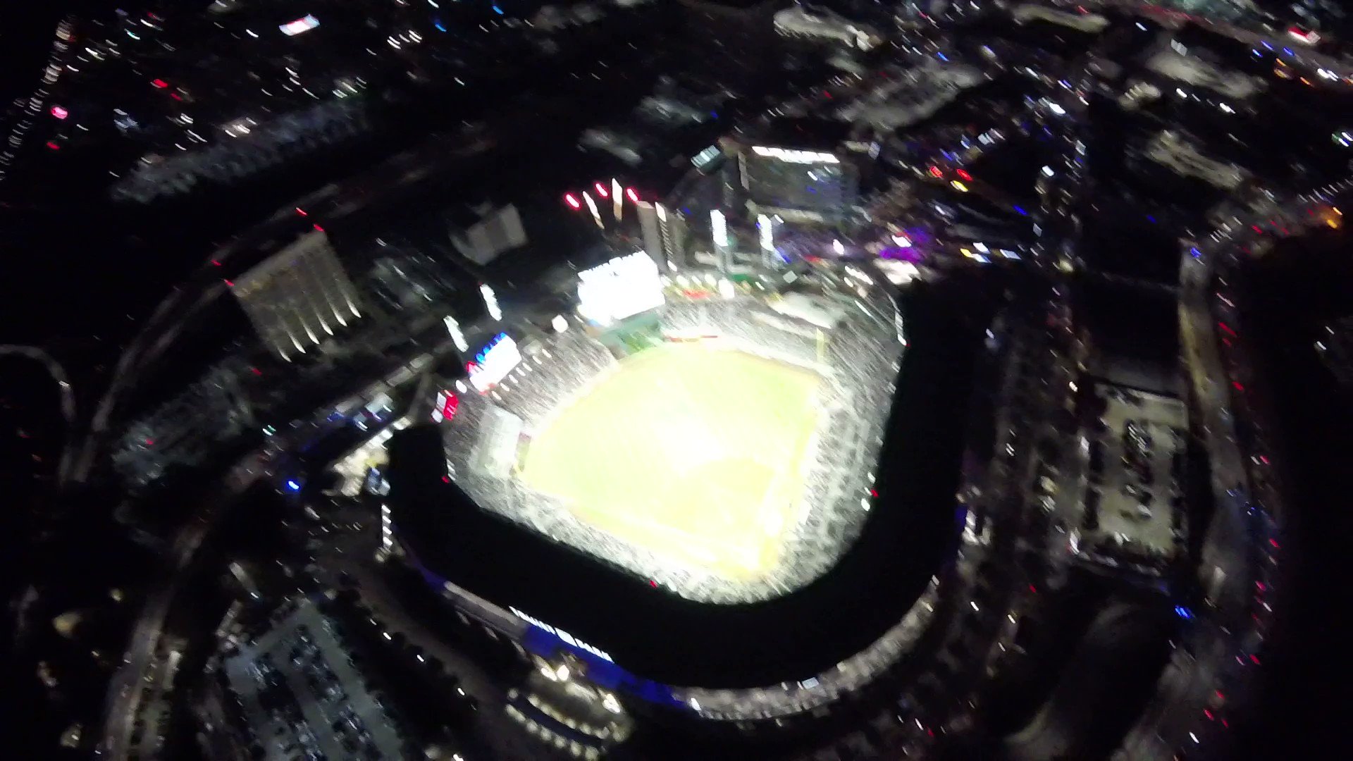 [分享]  第一人稱視角降落到世界大賽場地