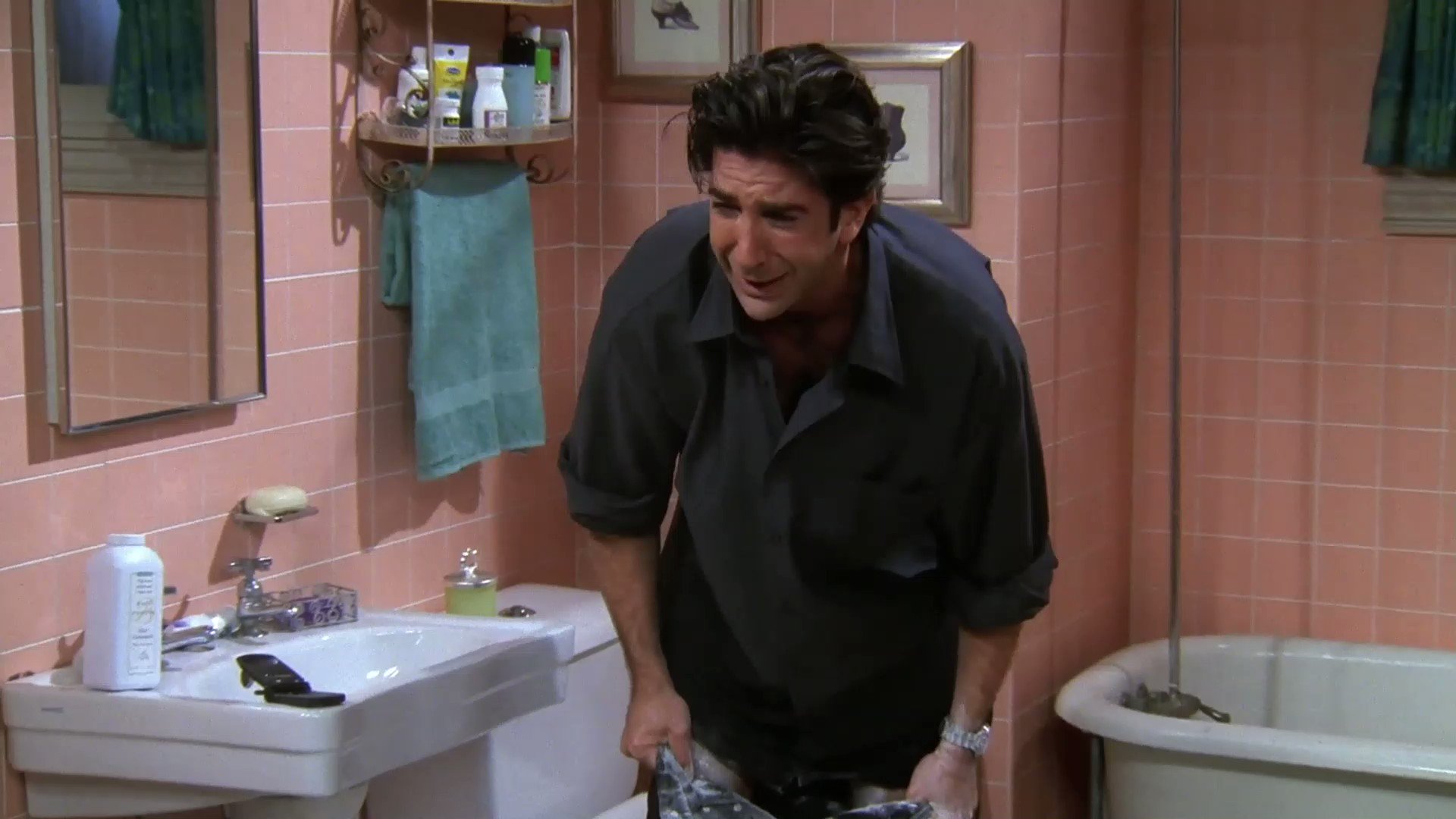  ( Credits:FRIENDS)

Happy Birthday, David Schwimmer! 