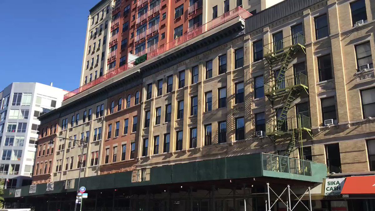 Old and new in Harlem during today’s walk down Frederick Douglass Boulevard https://t.co/ztx0RbRNOg