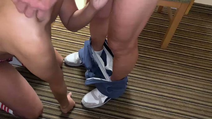 Next up was a fit, hung grampa in his 60s. He had the shakes & I felt him tremble even more each time