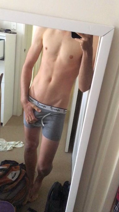 Feeling fit in the mornings 💁🏼&zwj;♂️ https://t.co/CkpnksSCWZ https://t.co/VgeII0Ene5