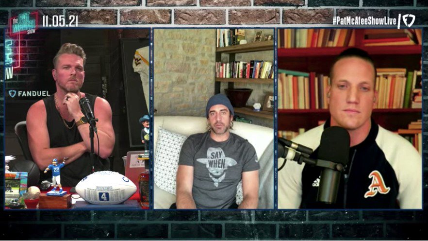 Aaron Rodgers Blasts “Cancel Culture” & “Woke Mob” After Revealing He’s Unvaxxed and Consulted Joe Rogan About Covid Treatments H-btn-ysEJJEz6hB