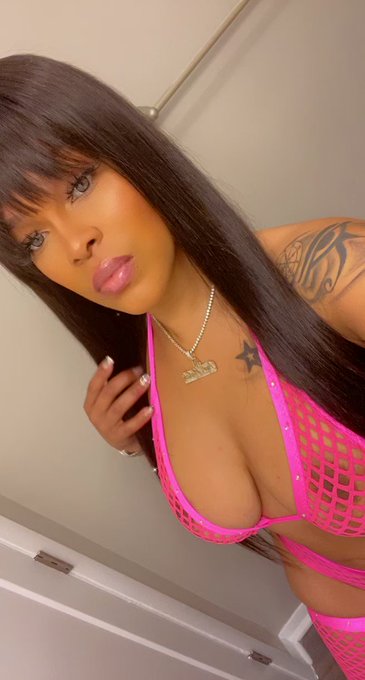 hi guys https://t.co/eJkwZtw5R7<a href="/tag/retweeetme"class="tags"><span>#retweeetme</span></a>