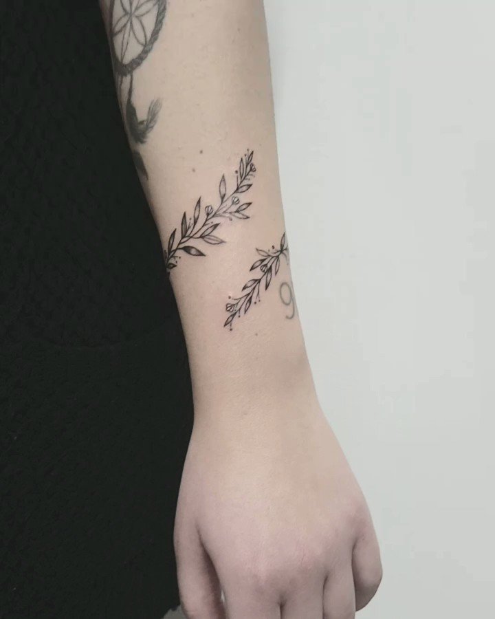1pc Blooming Flower Temporary Tattoo Sticker, Waterproof Non-reflective,  For Women's Arm, Side Waist & Shoulder | SHEIN