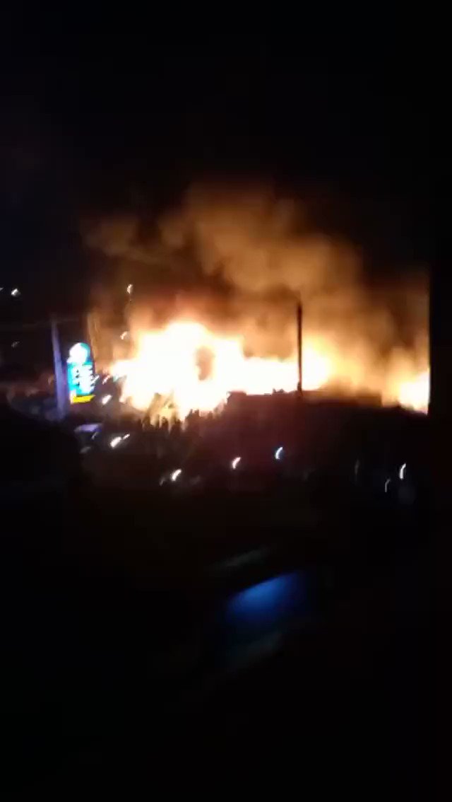 BREAKING NEWS:
JUST IN: Fire in Mlango Kubwa, Nairobi. Firefighters at the scene battling the inferno.

https://t.co/vQqj2xbOeu https://t.co/GHKJfvaCLe