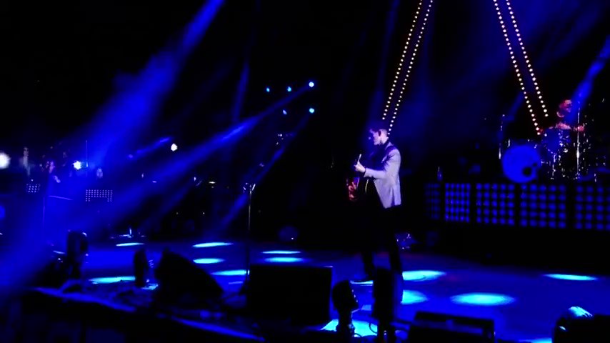 Happy 37th birthday to the amazing Alex Turner 
