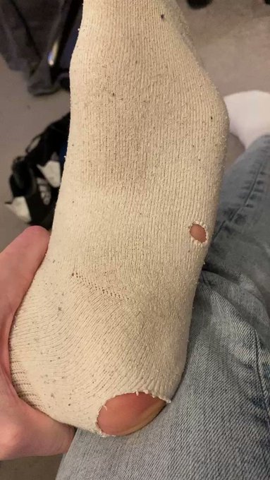 Holes in my sock! FFS! ? #feet #socks #gay https://t.co/9iKKwivWyp