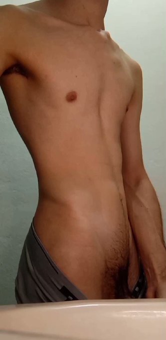 Estoy bien flaco, pero vergón ? https://t.co/aiAiMWadTO