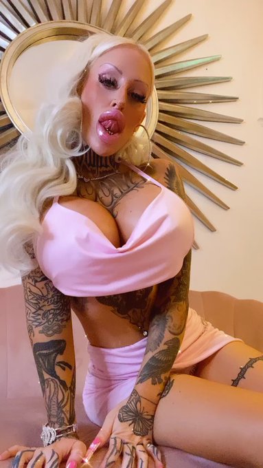 50% sale on my exclusive VIP right now - come sign up now! Come celebrate my huge 1350cc expander boobs