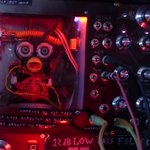 恐怖の音を奏でるファービーシンセサイザーの見た目と音が怖すぎると話題に