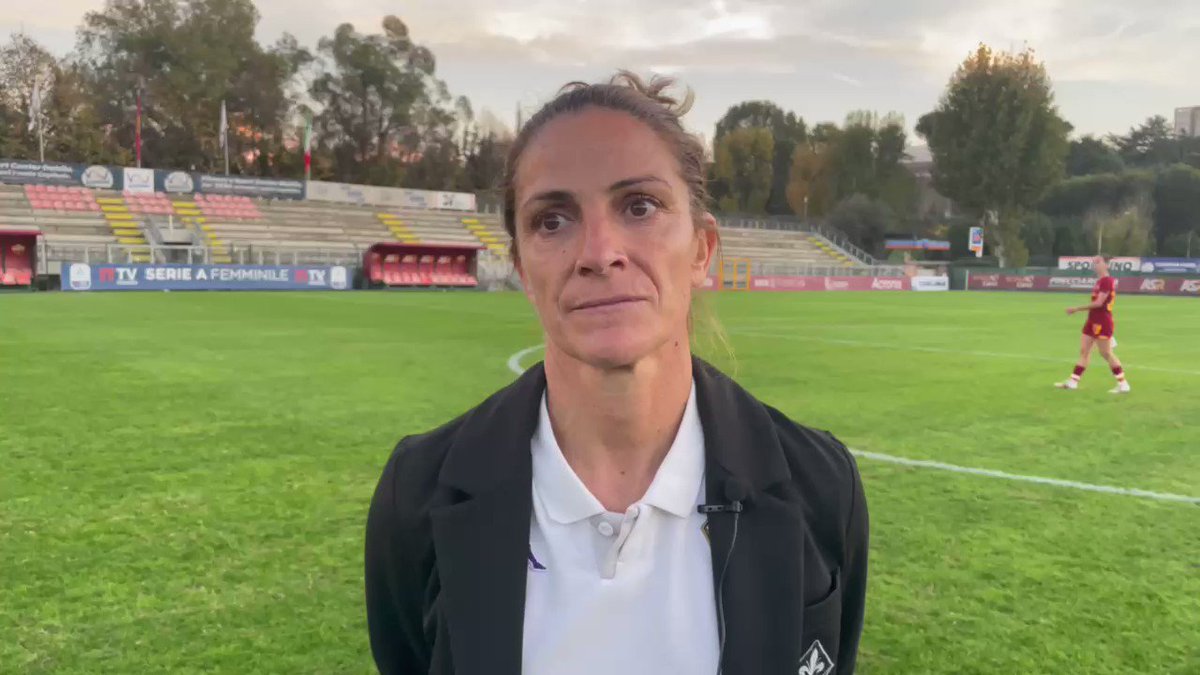 🎙 | REACTION

Il commento a caldo di Coach Panico dopo #RomaFiorentina 1-0

#ForzaViola 💜  #SerieAFemminile