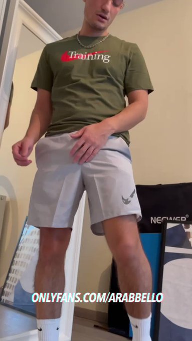 RETWEET if you’d let me be the top ?

https://t.co/qmgczddg2e https://t.co/BLAebLoOKF