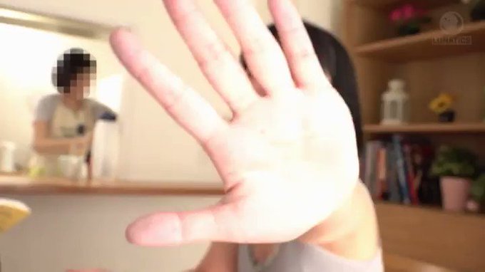 「絶対にコスるだけだからね！」両親が不在の3日間、可愛すぎる妹の股間に素股で何度も兄のデカチンを擦りつけたら…ヌルッと生挿入！焦らされ続きで溜まった性欲我慢マ…

配信️👉 https://al.dmm.co.jp/?lurl=https%3A%2F%2Fwww.dmm.co.jp%2Fdigital%2Fvideoa%2F-%2Fdetail%2F%3D%2Fcid%3Dlulu00043%2F&af_id=pnpk-990&ch=api 

#泉りおん https://t.co/wIQPIVSRY7