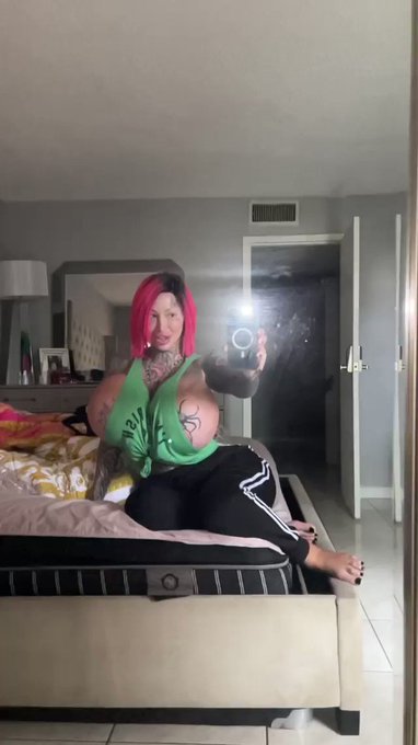 Ugh already craving my next fill !! https://t.co/aH0pEYA1Tb<a href="/tag/slut"class="tags"><span>#slut</span></a><a href="/tag/nympho"class="tags"><span>#nympho</span></a><a href="/tag/cumonme"class="tags"><span>#cumonme</span></a>