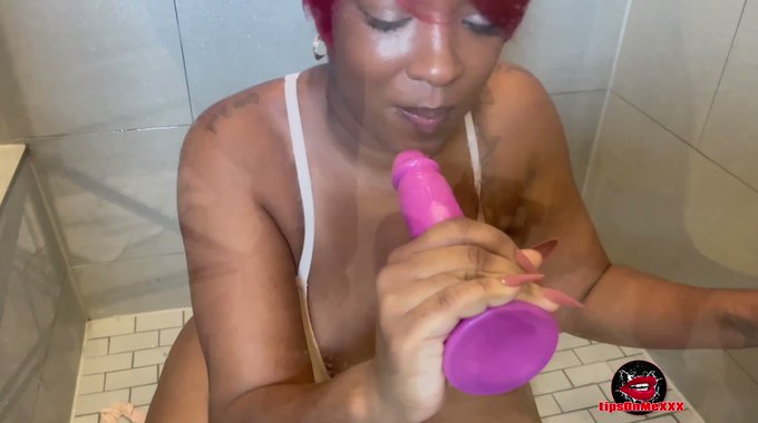 Do you suck dick in the shower ?   Subscribe for more https://t.co/ypD2btm7OH