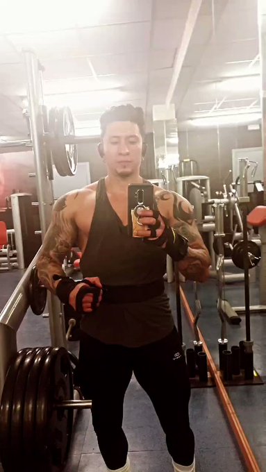 Gym ?jueves de fuerza ?? https://t.co/CIPfG1RinP