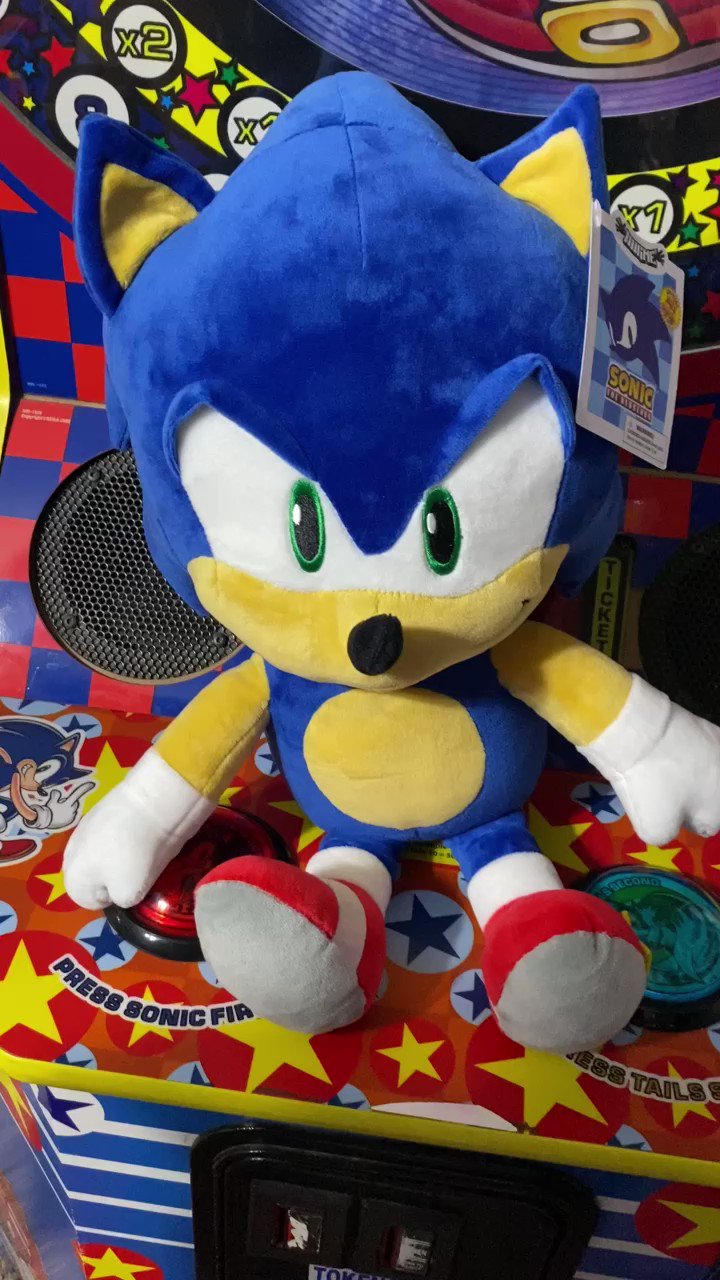 Sonic the Hedgehog Tails HugMe Shake Action Plush