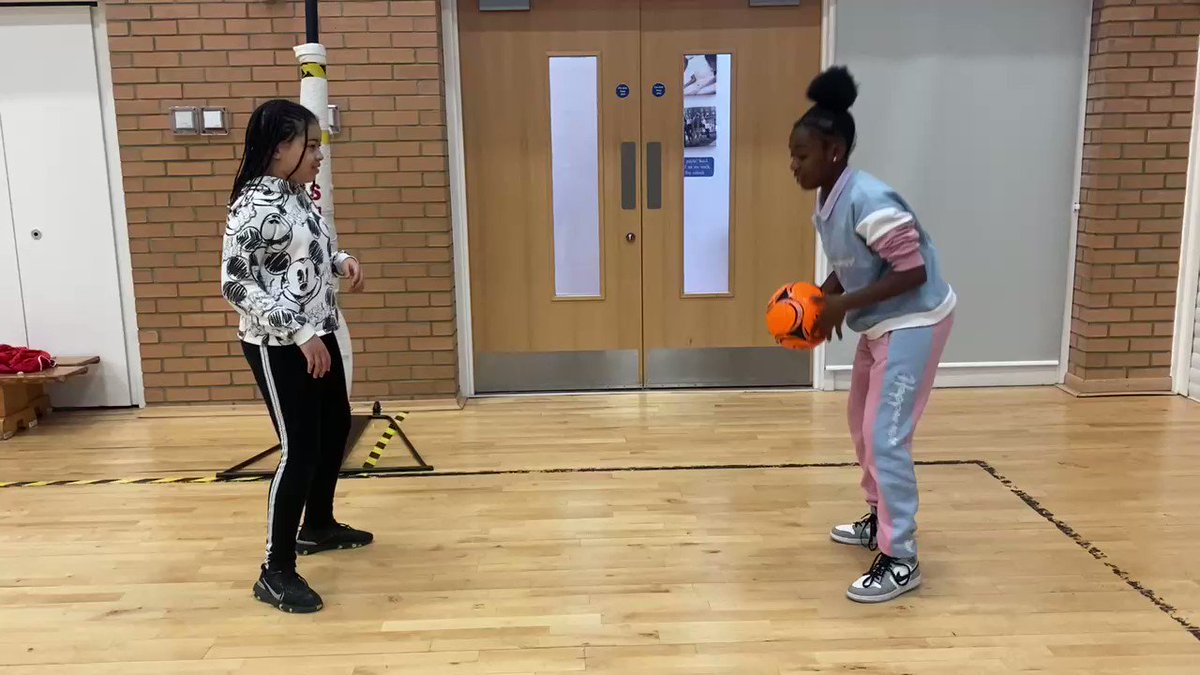 https://pbs.twimg.com/ext_tw_video_thumb/1461942905875148801/pu/img/XXr7DanbGHL1W0Wp.jpg