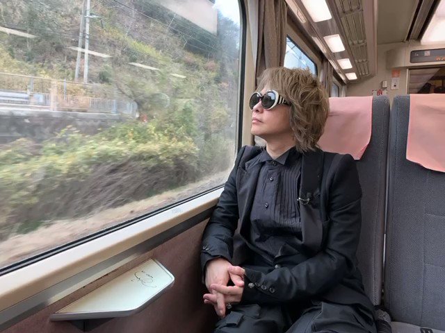 HYDE 黒ミサ エディ Edyh IN WAKAYAMA FEt8pngaAAY7T7g.jpg