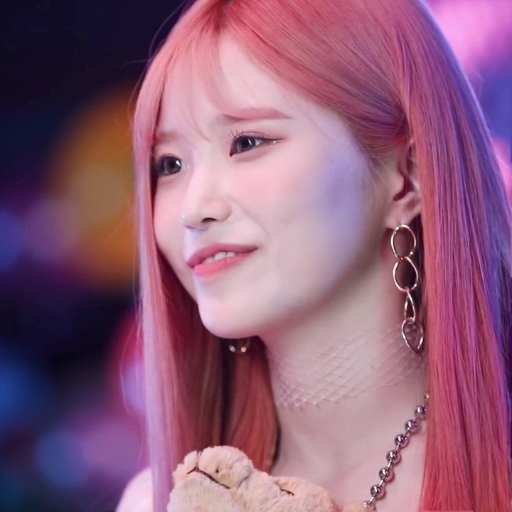 久々に見るとピンク髪のハヨンちゃんが恋しいです🥰 #fromis9 #MAMAVOTE