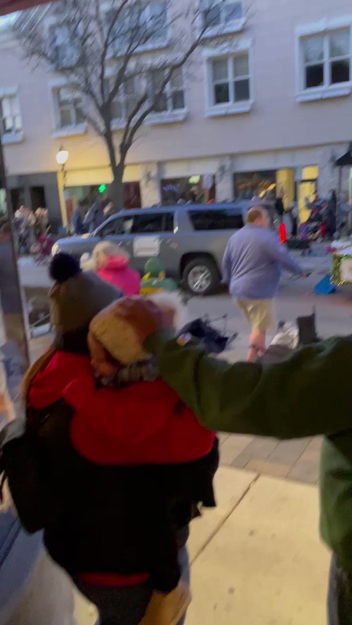 gx on Twitter "Video from Nice Ash Cigar Bar of waukesha terror