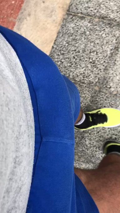 Probando ir discreto pero una no quiere ?
How am I supposed to keep discreet ? ? https://t.co/mkKRNC