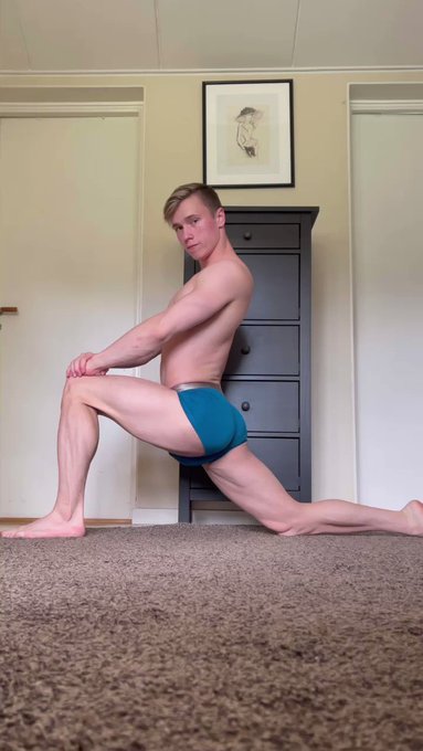 Founds this stretching video from a couple of months ago? Are you good at stretching? I was good but