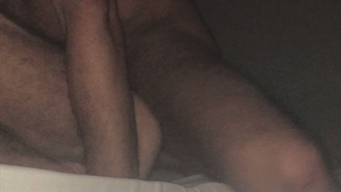 Hung sexy twink plowing my ass and ending up breeding it ??
?Qué bombón! y buen rabazo, el deste twink