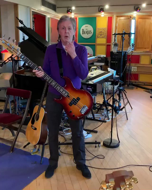 ポール・マッカートニーさんが、YAMAHAのBB-1200ベースを「ギター