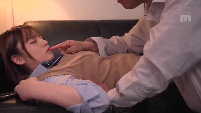 堀北わん いつも勝手にウチに上がり込む生意気女子を寝ている隙にオナホ代わりに使ってやったww 起きた後も生チンポでイキまくらせてオナペットに調教成功^^ 最後はもちろん生中出しで種付け完了！