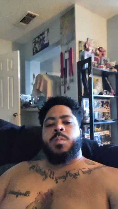 #hello https://t.co/n8Zcp7uI7F<a href="/tag/hello"class="tags">#hello</a>