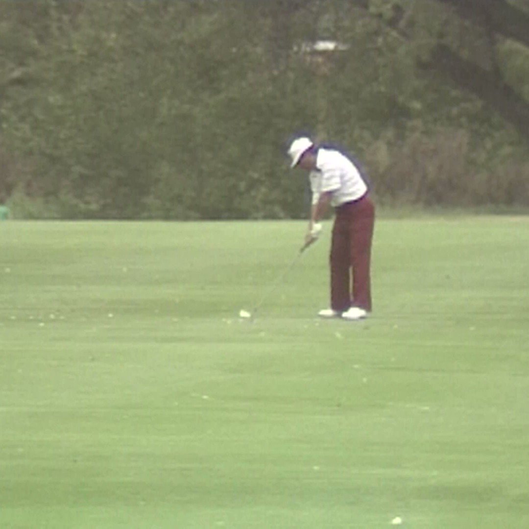 Happy birthday to the great Lee Trevino. A thread of some of our favorite Merry Mex moments. 