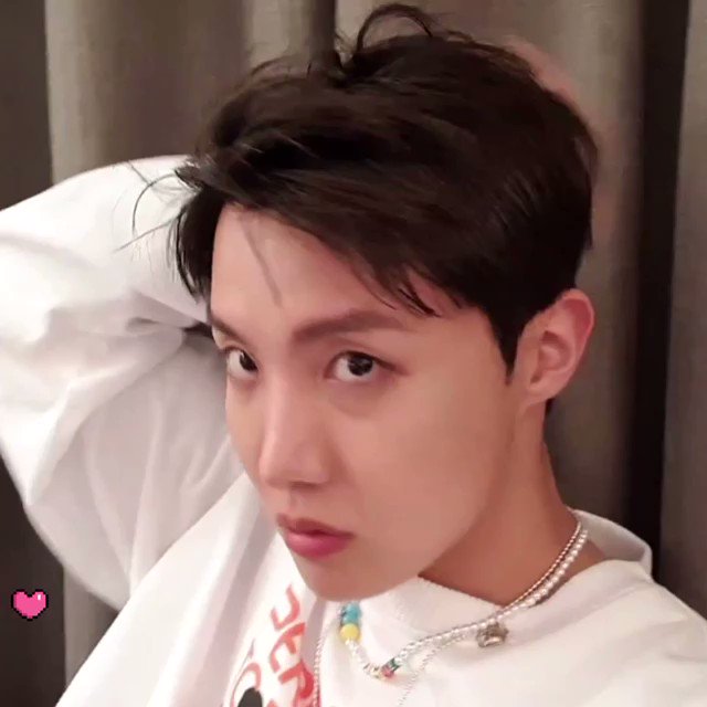 RT @thehobiprint: Hoseok’s side profile is just perfection https://t.co/VQdUaHk6Gm