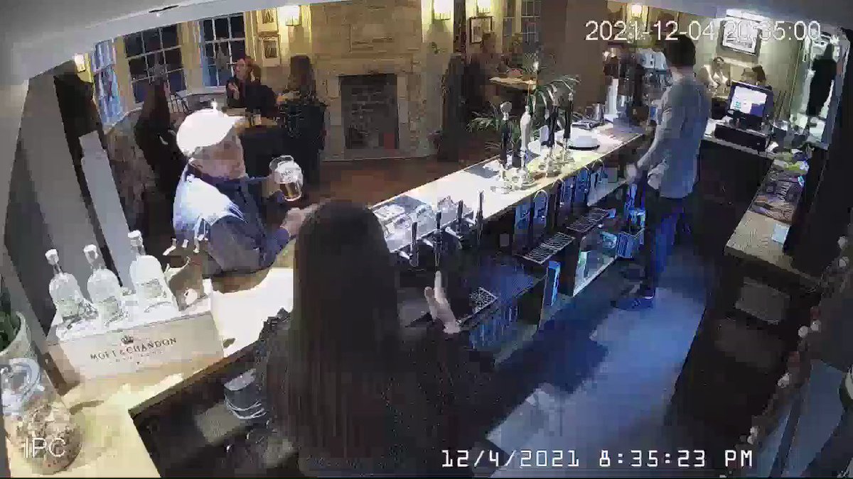 CCTV shows haunted pub glass 'spontaneously shattering' AodorM5JZgD9vnKx