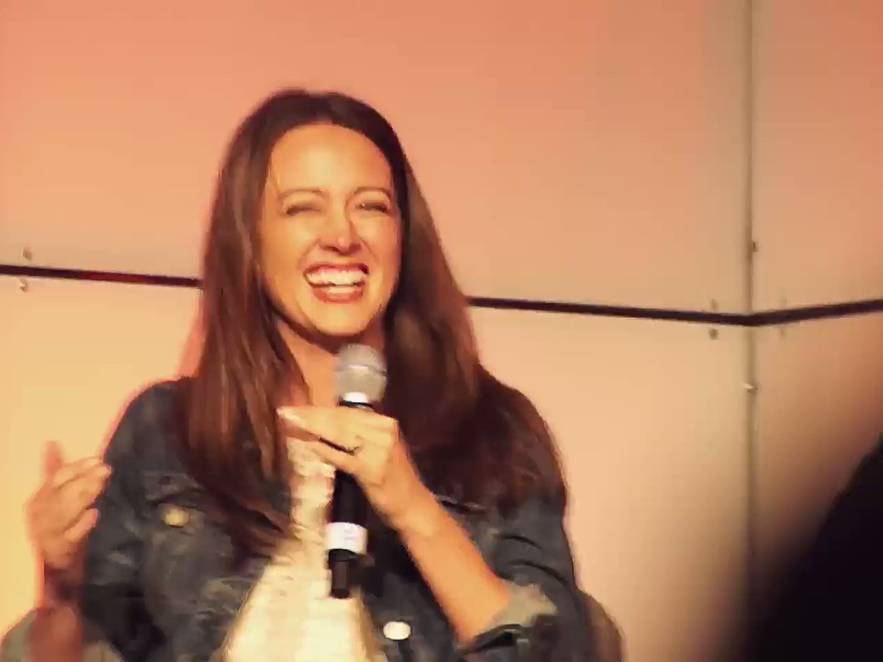 Happy birthday to the prettiest girl everrrr i love you amy acker <3  