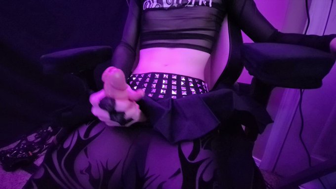 big dik goth gf going splurt splurt https://t.co/Dx2xG9jcUG