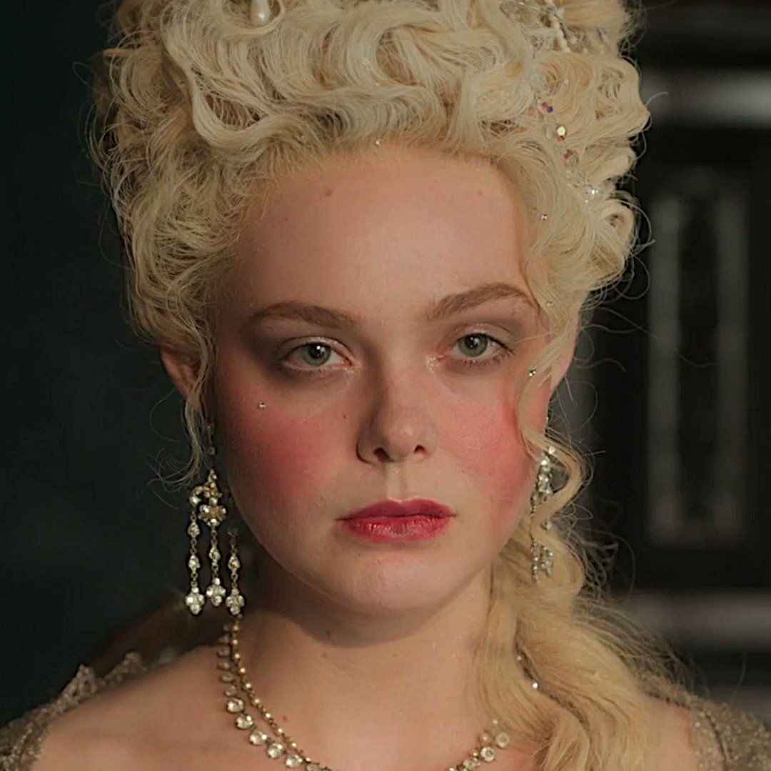 Happy birthday elle fanning you\re truly the great

