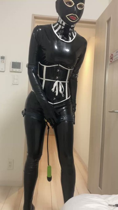 \ﾍﾟﾁﾍﾟﾁ/ https://t.co/CZevucPsuK<a href="/tag/femalemask"class="tags"><span>#femalemask</span></a><a href="/tag/siliconesuit"class="tags"><span>#siliconesuit</span></a>