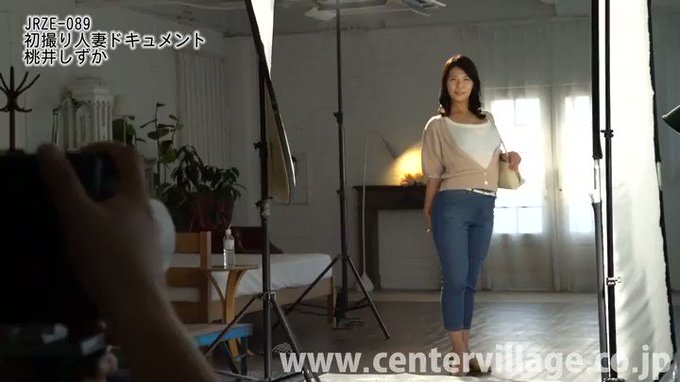 初撮り人妻ドキュメント  #桃井しずか 

配信️👉 https://al.dmm.co.jp/?lurl=https%3A%2F%2Fwww.dmm.co.jp%2Fdigital%2Fvideoa%2F-%2Fdetail%2F%3D%2Fcid%3Dh_086jrze00089%2F&af_id=pnpk-990&ch=api https://t.co/pNth3olwnA
