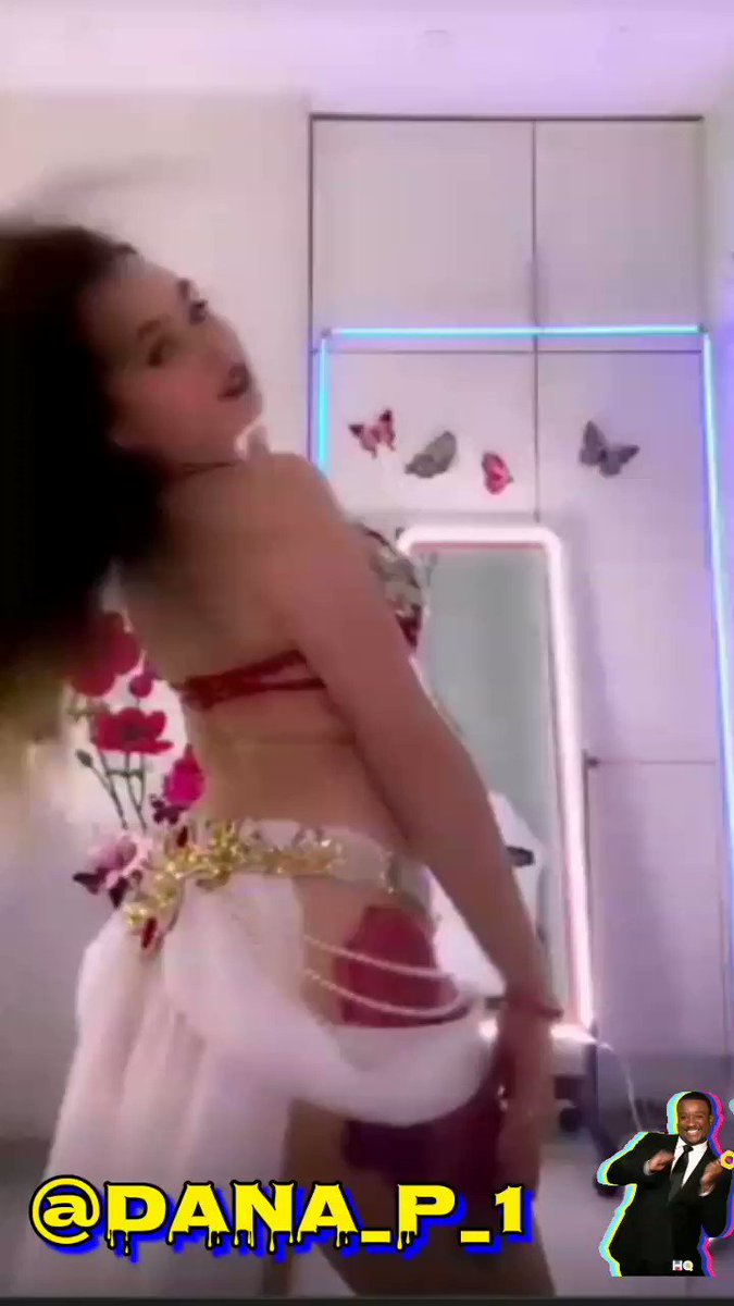 رقص شرس يجذب الأنظار