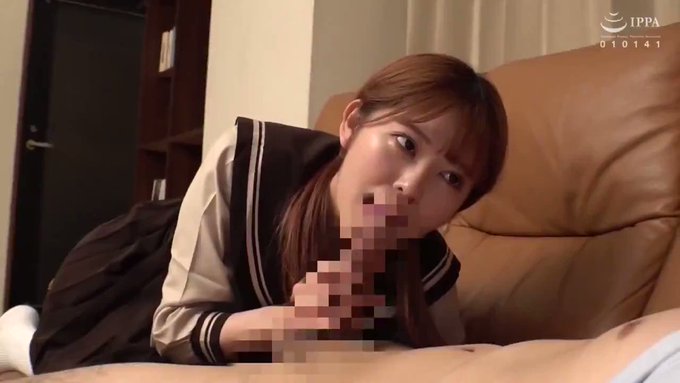 先生を誘惑しちゃうイケないギャルが可愛すぎるww
強気な態度もチ●ポを咥えこむと泣き顔になって感じまくり！ https://t.co/aNVUu3V7RR