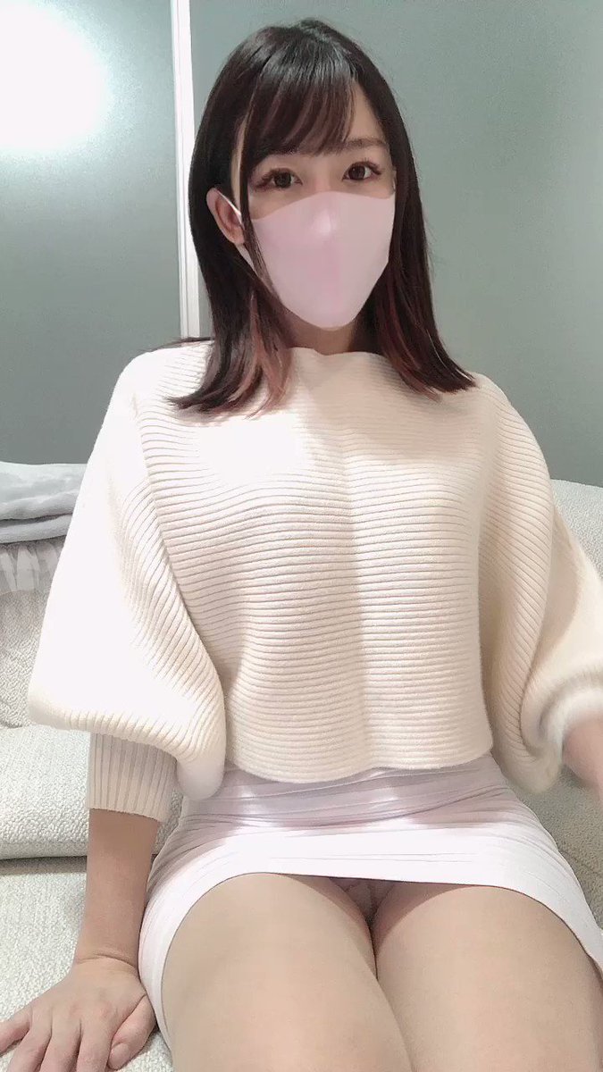 이날 운동하로 나왔다가 안가구 얘네집에서 점심 얻어먹구 쎅스는 너무하기싫구.. 똥꼬랑 보지가 너무빨고싶다길래....열심히빨구 지가  씻겨주고 옷두입혀주고 그랬어 | Twitter Video Tools