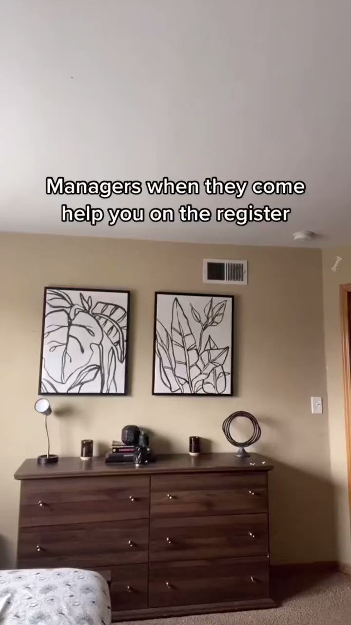 Soja does random stuff nackt